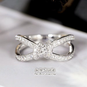 Diamant Infinity Knoten Ring in massivem 18k Gold/Lover&#39;s Knot Ehering/Personalisierter Schmuck/Geschenk für Frauen Mädchen
