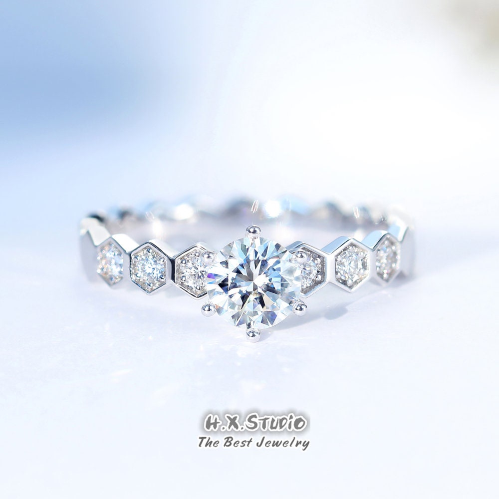 18k Gold Bee My Love Engagement Ring (0.16CTW) + 2.0CT