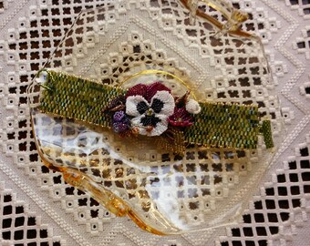 Beaded White Pansy Bracelet