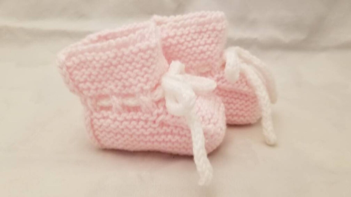 Pink Hand Knit Baby Booties Unisex Baby Booties Newborn Baby Etsy