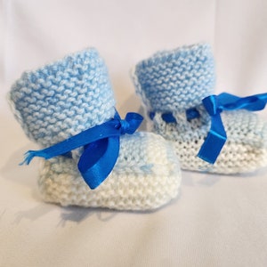 Hand Knit Baby Booties, Newborn Babies Booties, Unisex Booties, Babyshower Gift Idea, Handmade Booties, Crib Booties, Baby Shoes