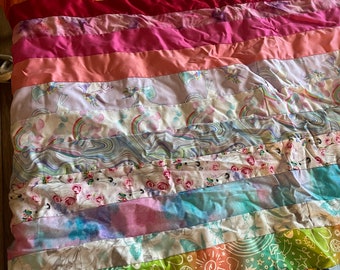 Rainbow unicorn quilt