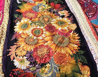 Vibrant Sunflower Quilt: Polyester & Flannel, 31"x44" (Gift)