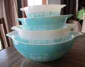 Pyrex AMISH BUTTERPRINT Turquoise Aqua Cinderella Set