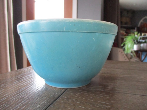 PYREX BLUE 401 Vintage Round Small Mixing Bowl 