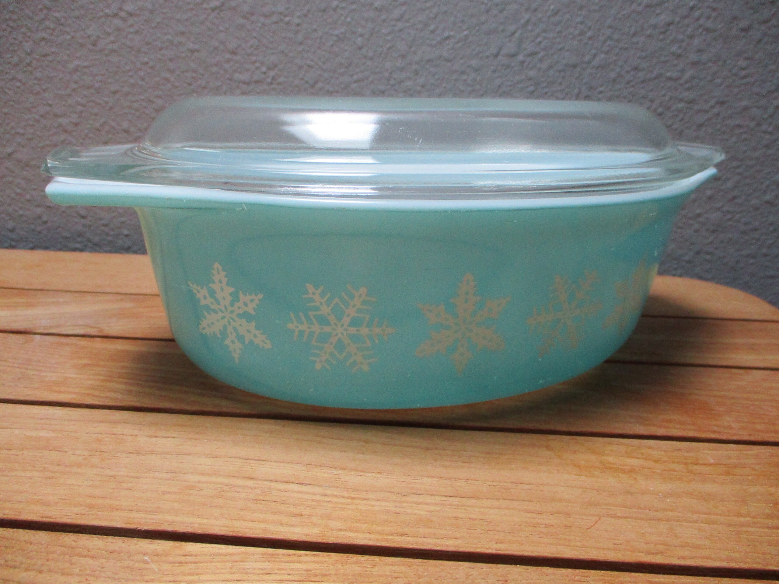 pyrex oval casserole dish