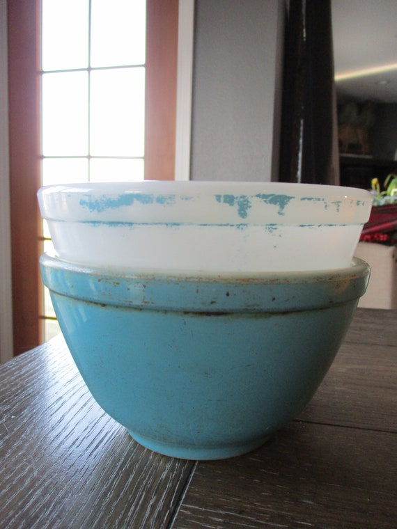 Round top pyrex bowls