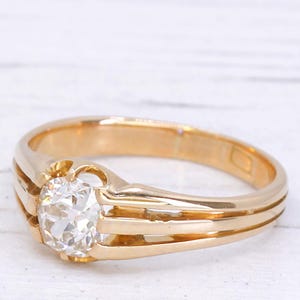 Victorian 1.07 Carat Old Cut Diamond Solitaire Ring, circa 1900