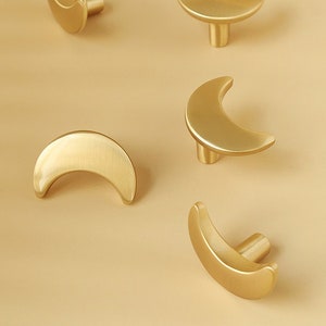 Brass Moon Knob Moon golden pull Wardrobe drawer knob Kitchen furniture Hardware Drawer pull Brass single hole Knob Furniture hardware-D03