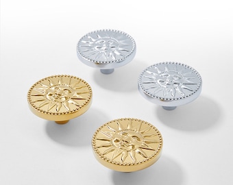 Perilla de latón Sun: tirador decorativo para gabinetes y cajones