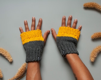 Unisex Adult Reflective Fingerless Mittens: Two-tone