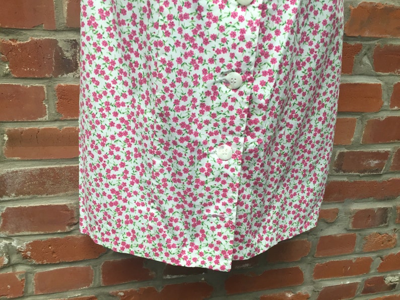 Vintage 90s White Pink Floral Collar Dress Button Front Back Cutout Womens