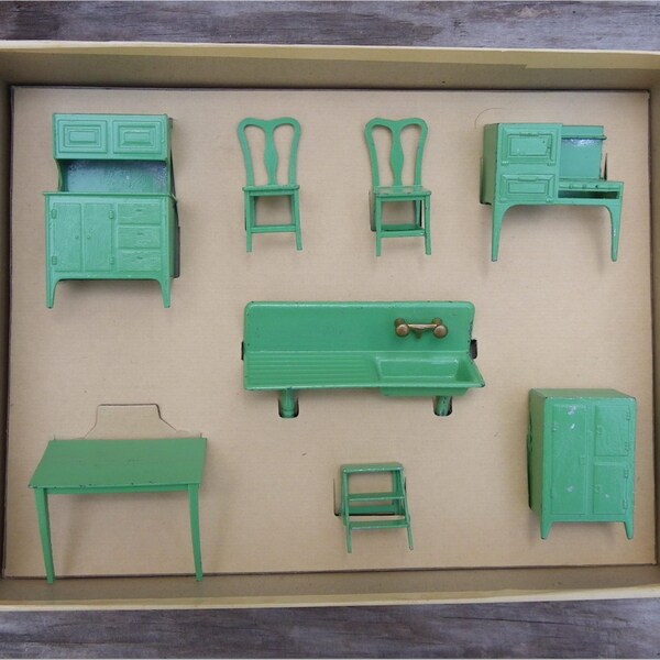 Tootsie Toy JADITE GREEN KITCHEN, Complete Set of Metal, Daisy Brand Box, Antique Miniature Dollhouse Furniture