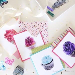 Jeu de 4 cartes carrées Jeu de cartes de voeux assorties Jeu de mini-cartes Jeu de cartes de correspondance vierges Jeu de cartes pour cupcakes Jeu d'enveloppes Jeu de papeterie