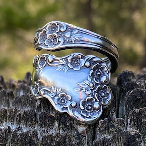 Beautiful Buttercup Flower Spoon Ring - Circa 1899 - 925 Solid Sterling Silver - Sizes 7 - 15 including 1/2 and 1/4 sizes