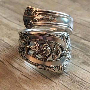 1934 Rose Point Sterling Silver Spoon Ring: Vintage Floral Lace