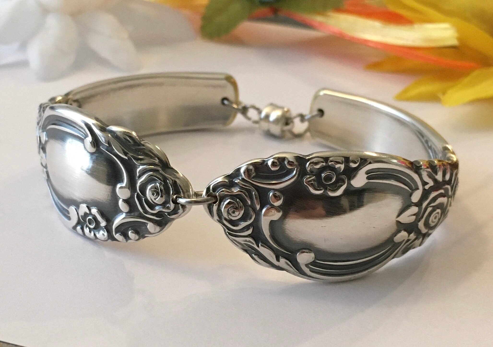Bracelet Ancien En Métal Argenté - Vintage, Occasion, Style Rétro Intemporel