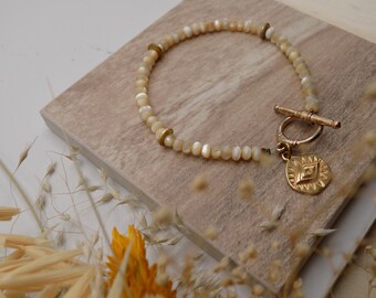 SAWRASWATI | Mother of Pearl + Eye Pendant Bracelet | ETHEREAL SERIES