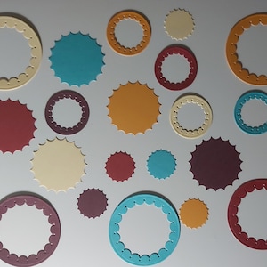 Joli ensemble de Cercles 20 pièces de papier cartonné coloré. Scrapbook supplies, Card Making, Découpe papier, Collage, Artisanat, Art.