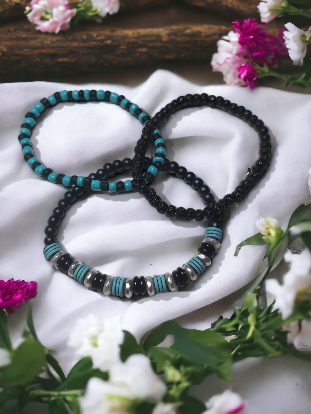 Bracelet Margarta avec des perles duo vertes et dorées, des perles
