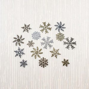15 Piece Sparkly snowflake Die Cut Kit for all your scrapbooking projects. Journal/Christmas Greeting Cards/Glitter Cardstock