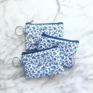 Blue and White Floral Coin Purse- Zipper Pouch- coin pouch- Zipper Pouch- chapstick holder- Floral wristlet