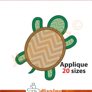 Puede incluir: Diseño de aplique de tortuga verde y marrón con un patrón de chevron. El aplique está disponible en 20 tamaños.