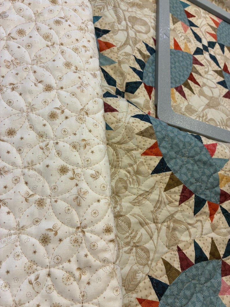 Cirklar och stjärnor i quiltblock. Traditionellt Sashiko-quiltmönster för datoriserade broderimaskiner – 27 storlekar ingår. bild 5