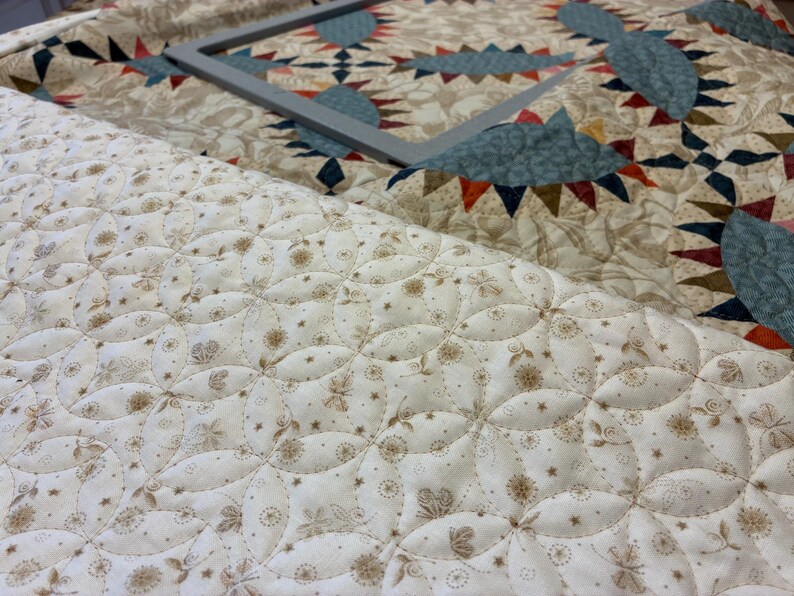 Cirklar och stjärnor i quiltblock. Traditionellt Sashiko-quiltmönster för datoriserade broderimaskiner – 27 storlekar ingår. bild 7