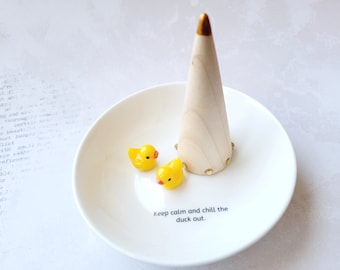 Personalized Ceramic Be Like a Duck Jewelry Ring Dish with Wood Ring Cone - Birthday Gift - Duck Lover Gift - Duck Farm - Funny Duck Quote