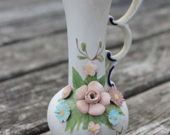 Beautiful Vintage Porcelain Bud Vase with Roses, Pansies and Daisies - Kunst Porzellan - German Art Vase with Handle