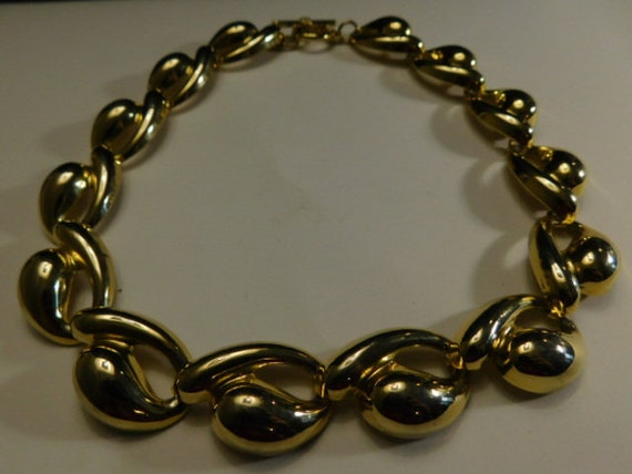 Lovely Gold Tone Metal Link Necklace - Bright and… - image 1