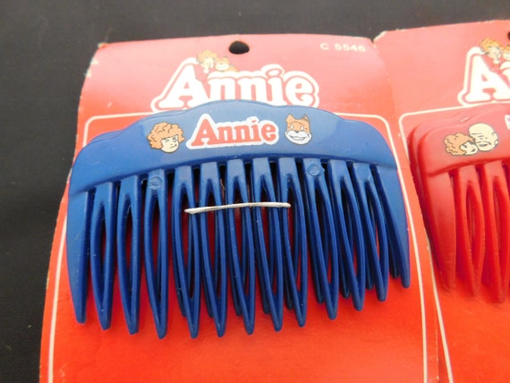 Set of Two Pairs of Plastic "Annie" Hair Combs by… - image 2