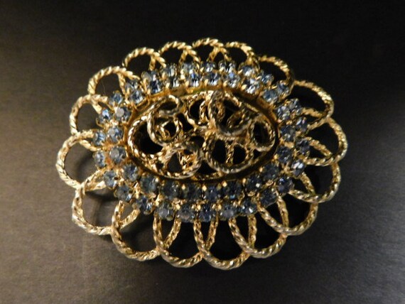 Beautiful Gold Tone Metal Brooch/Pin with Pale Bl… - image 3