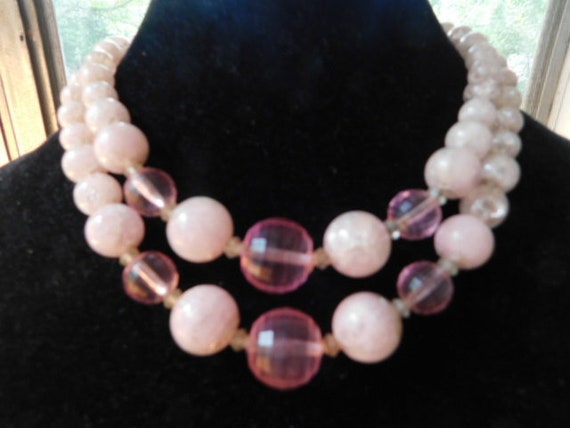 Lovely Vintage Coro Acrylic Beaded Necklace in Pa… - image 1