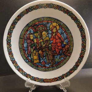 Lovely French Decorative Collector&#39;s Plate - Limoges 1977 Noel Vitrail Plate # 3 Refus D&#39;Hebergement Refusal Of Accommodation