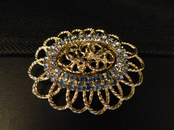 Beautiful Gold Tone Metal Brooch/Pin with Pale Bl… - image 2