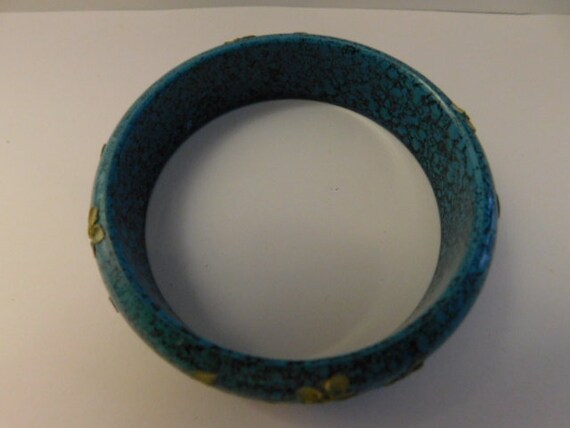 Blue and White Acrylic Bangle Bracelet with Flora… - image 2
