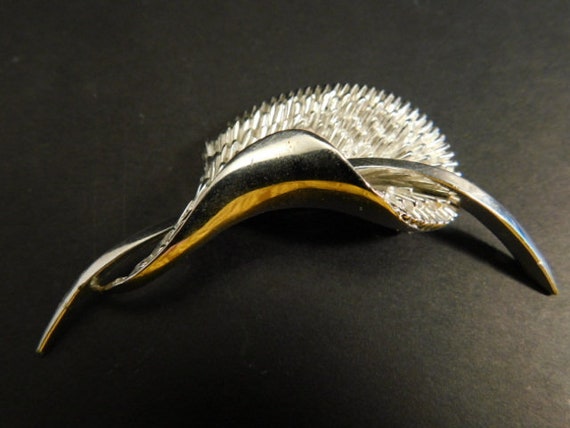 Lovely Silver Tone Metal Stylized Calla Lily Flow… - image 2
