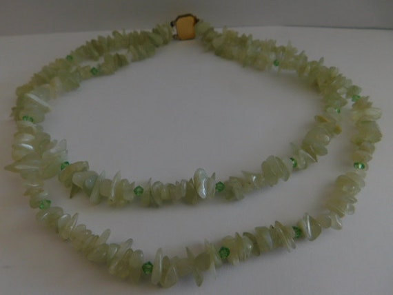 Lovely Pale Green/White Polished Stones Necklace … - image 2