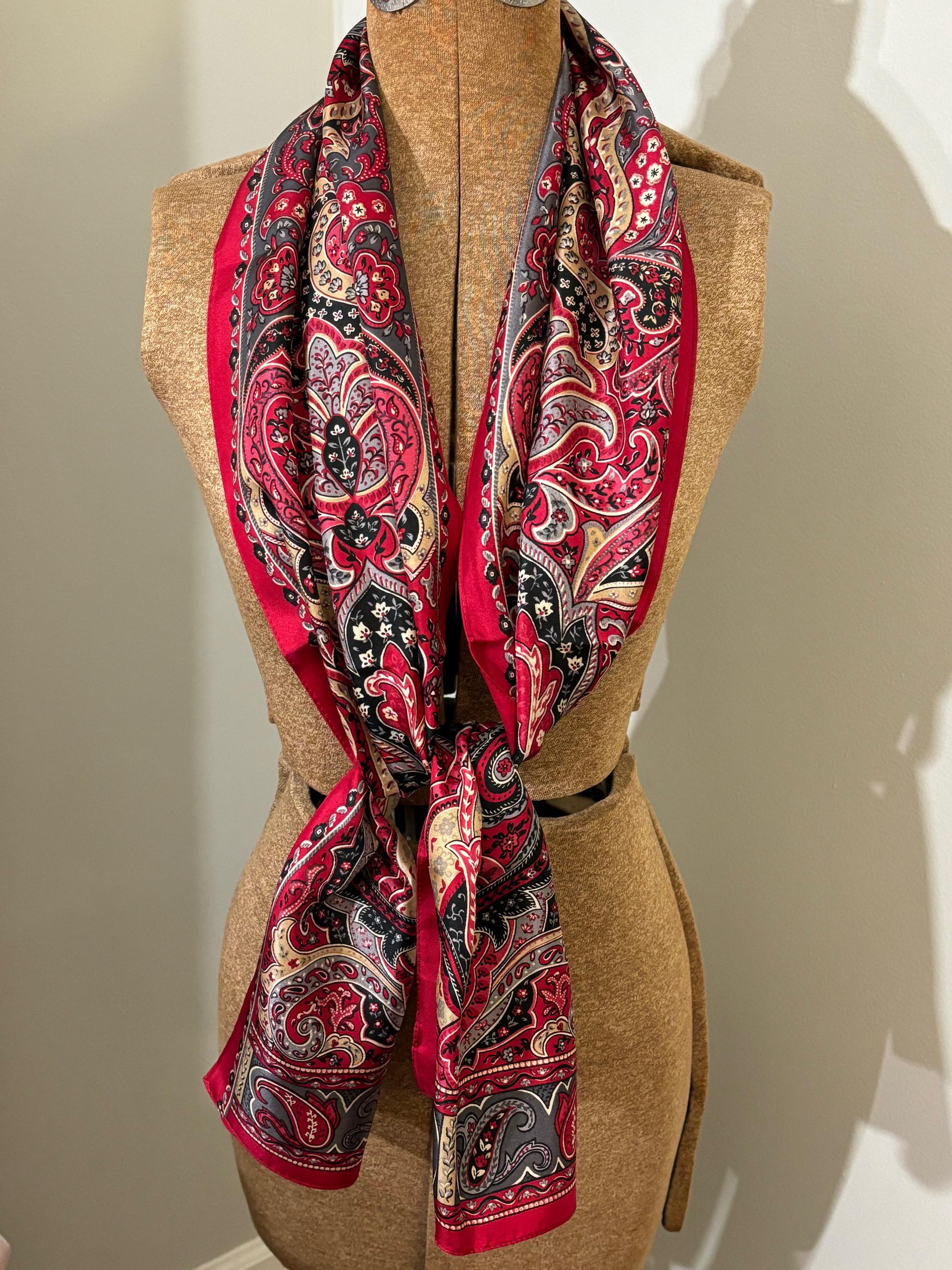 L’A ppartement Paisley silk stole Paisley Silk Printed Scarf – Ayurvastram