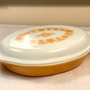 Pyrex Butterfly Gold  1 Quart Divided Casserole with Lid #063