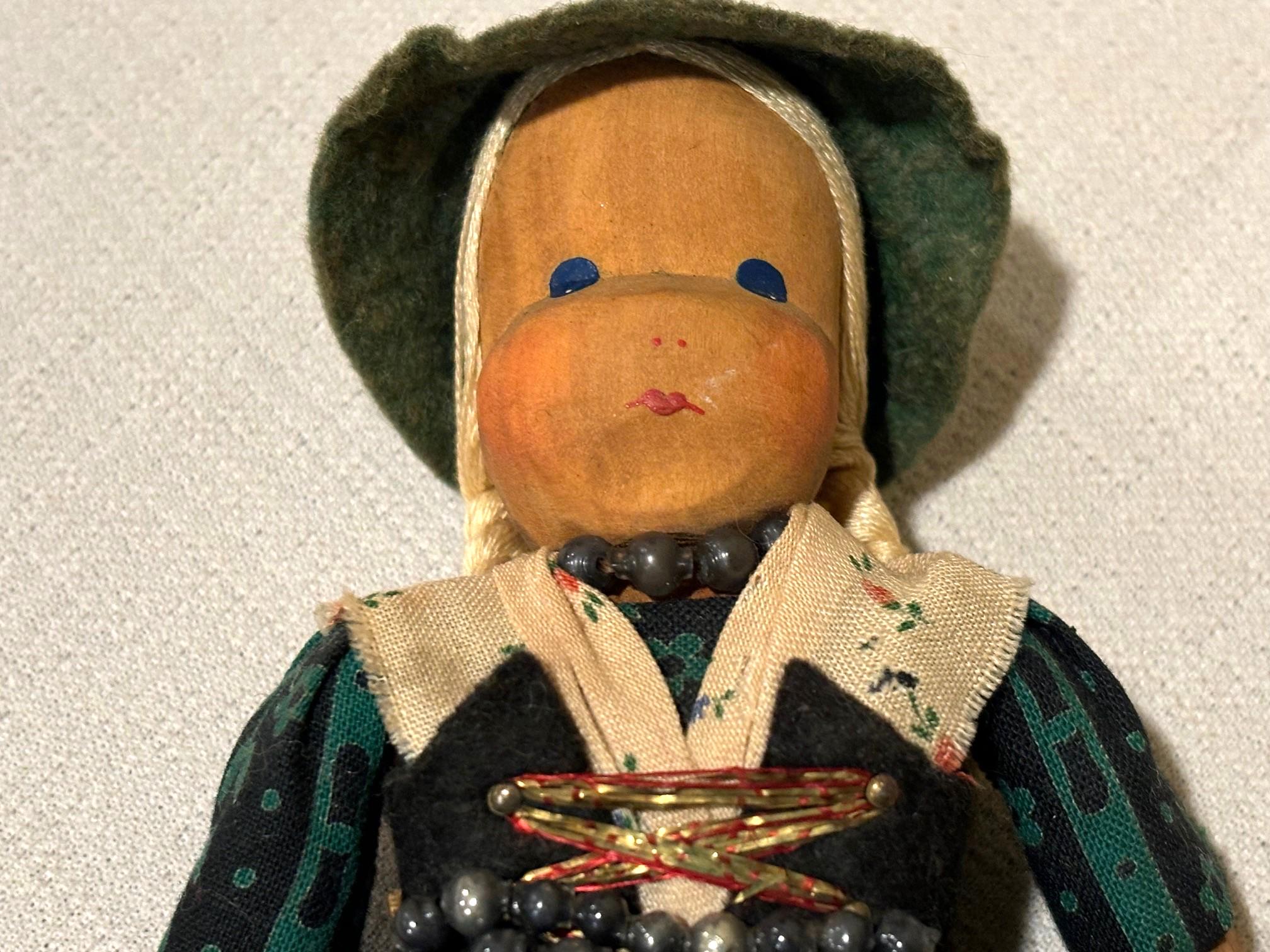 Vintage Lotte Sievers-hahn Hand Carved Girl Doll, Made in Germany