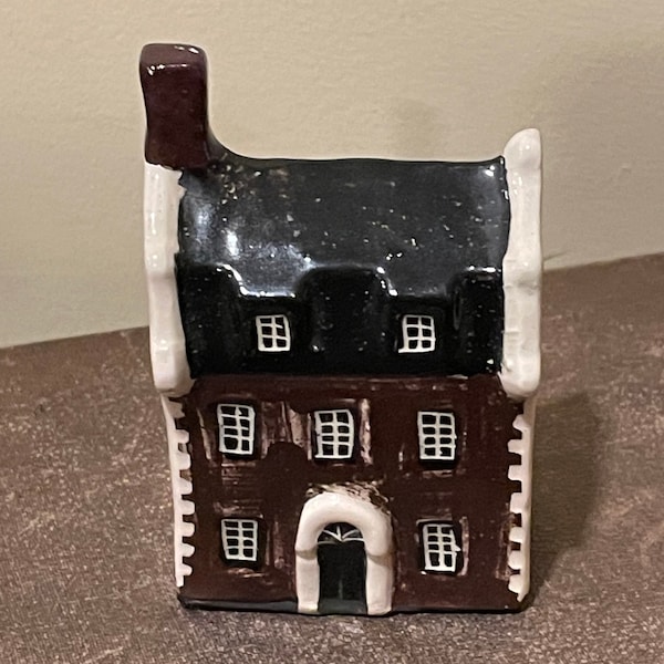 Miniature Glazed Pottery English Cottage