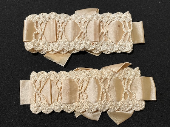 Vintage Lace and Ribbon Wedding Garters - image 2