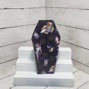 Cartera de ataúd de bruja, cartera de ataúd, cartera delgada oculta, cartera de tarjeta gótica, macabra, brujas, hecha a mano, única en su tipo, Halloween, espeluznante