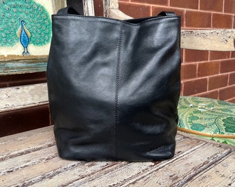 Vintage Black Cobb and Co Soft Leather Shoulder Bag/Cross Body - Vintage Black leather Tote