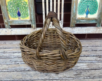 Vintage Oval Rustic Wicker Basket - Storage Basket - Display Basket - Small - Gathering Basket - Picnic Basket - Market basket