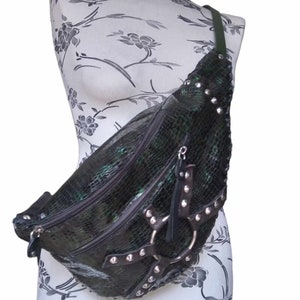 Riñonera piel serpiente