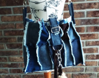 Borsa rock realizzata con jeans strappati